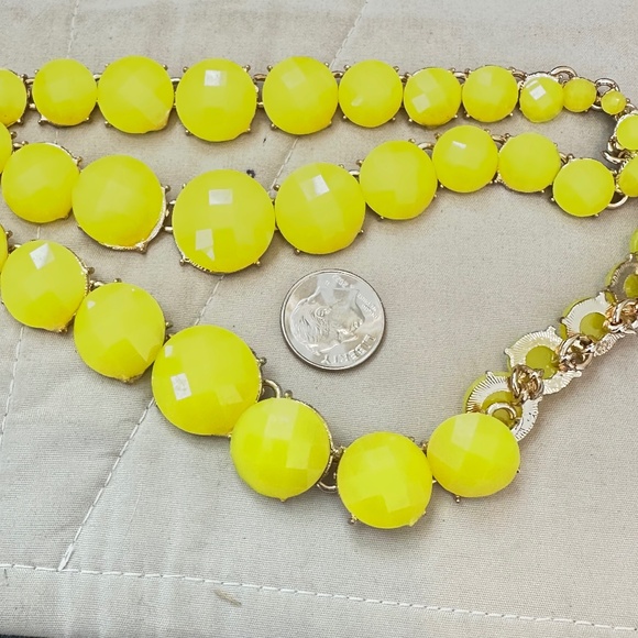 Gold Tone Lemon Yellow Faceted Disks 3 Strand Necklace Costume Jewelry Vintage - Picture 13 of 16